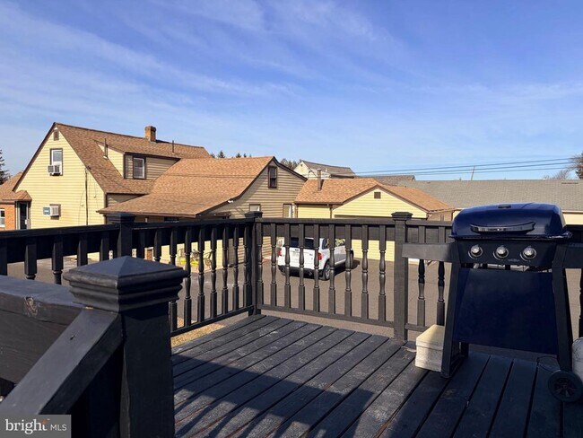 Building Photo - 43 Franklin Ave