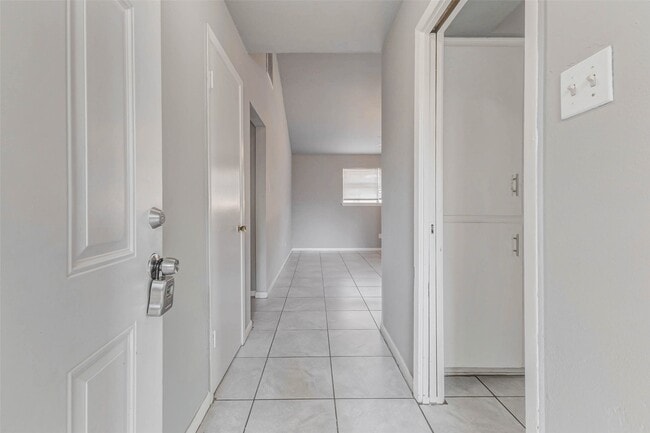 Building Photo - 3918 Dalmatian Dr