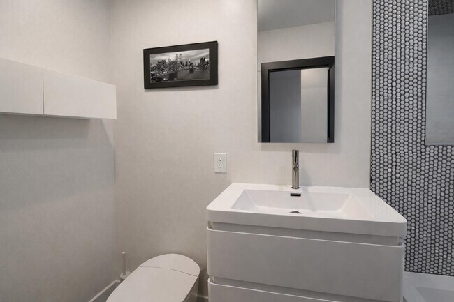 Building Photo - 335 Arlington Ave