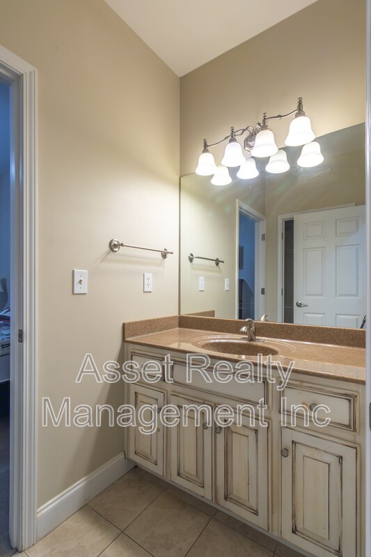 Building Photo - 306 White Cap Ln