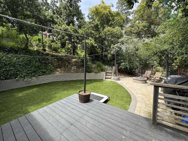 Building Photo - Nicely Appointed Two Bedroom Carmel Woods ...