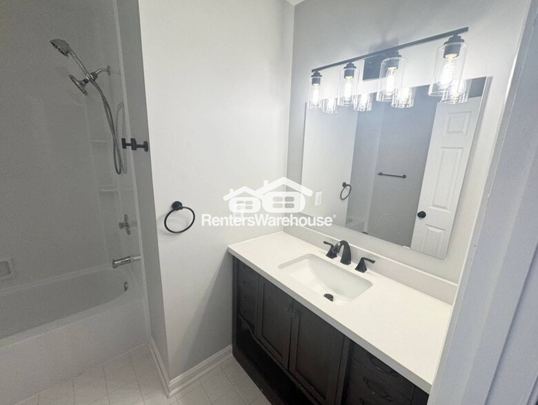 Building Photo - 6435 Williams St