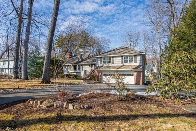 Building Photo - 237 Morris Ave