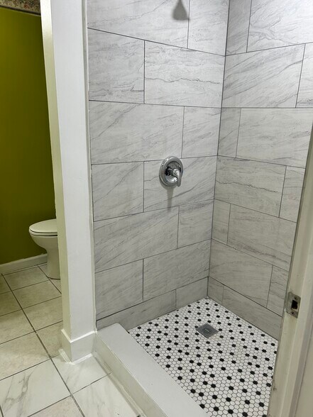 Building Photo - 50 Grand St