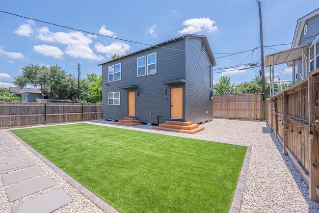 Building Photo - 4202 Clay St