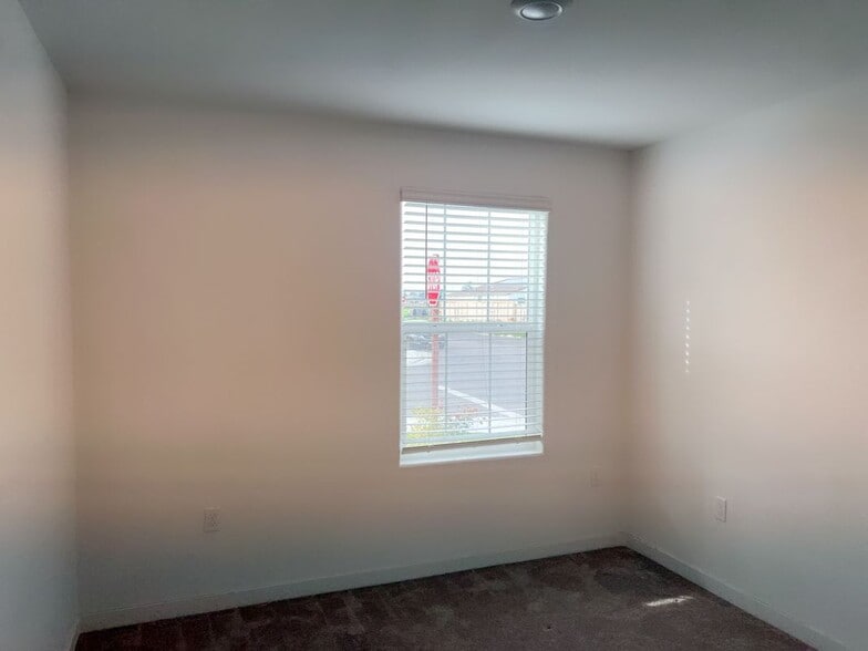 Building Photo - 7447 Chadbourne Wy