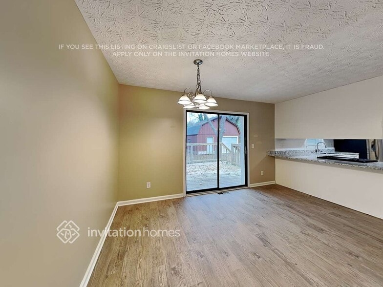 Building Photo - 258 Palms Ln SW