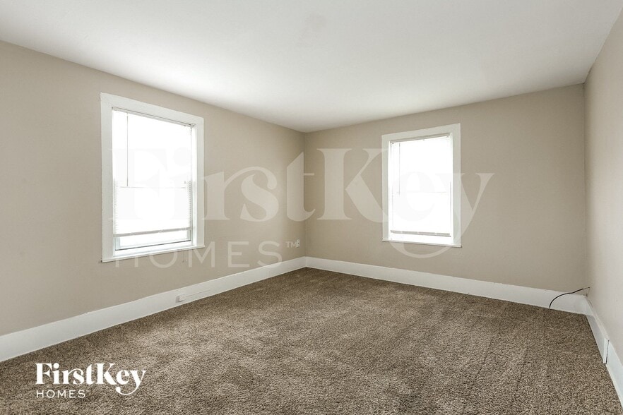 Building Photo - 609 North Ave