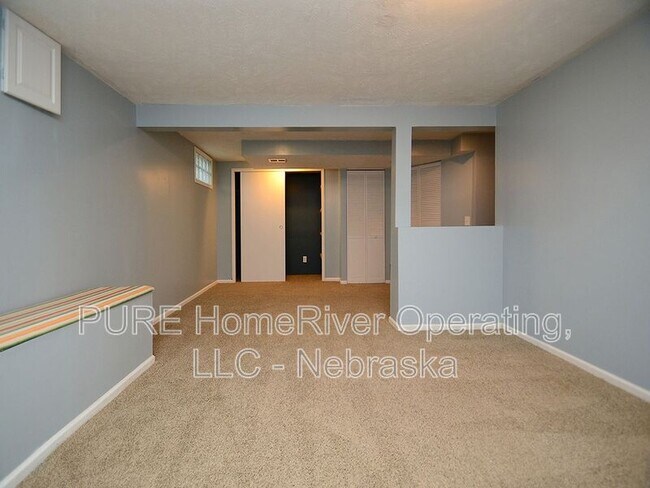 Building Photo - 2121 S 163rd Cir