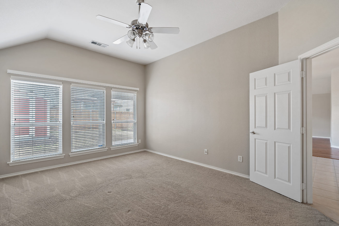 Building Photo - 3521 Amador Dr