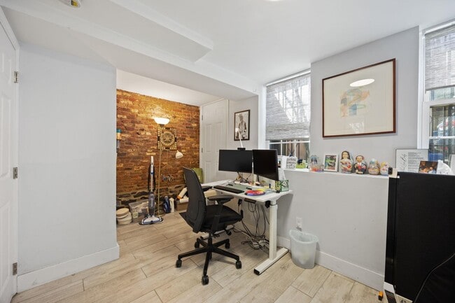 Building Photo - 316.5 6th St