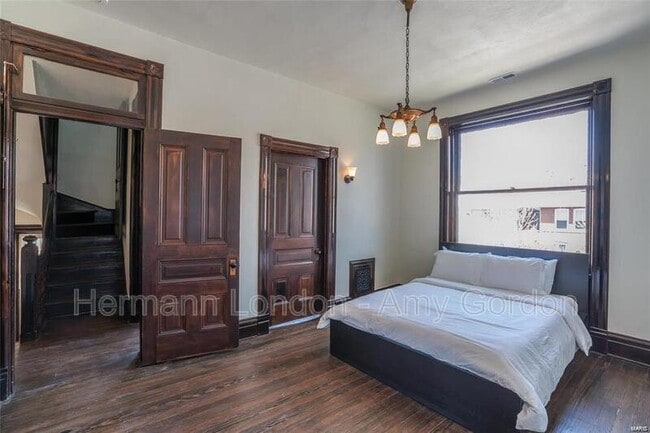 Building Photo - 3922 Castleman Ave