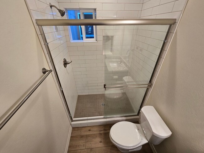 Building Photo - Beautiful, Newly-Built, Townhouse w/A/C & ...