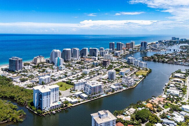 Building Photo - 715 Bayshore Dr