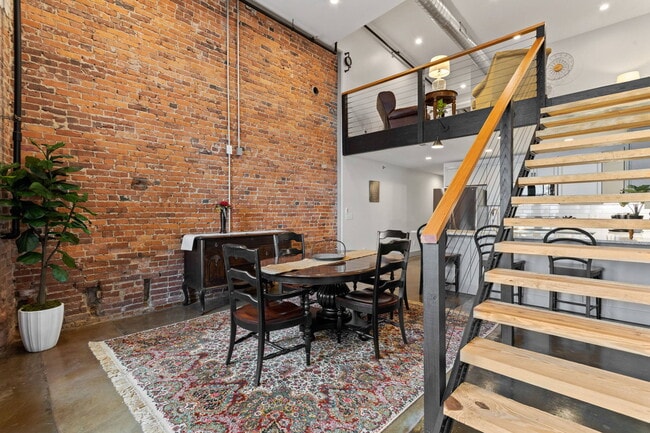 Building Photo - 205 Musgrove St
