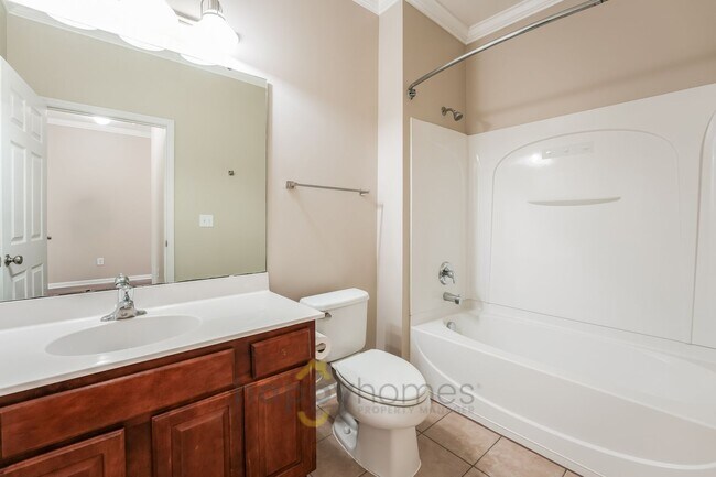 Building Photo - 4 Bedroom, 3 Bath Townhome in Grand Oaks Plantation of West Ashley