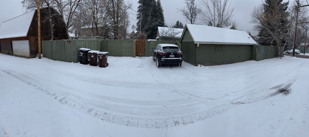 Parking area - 1544 9th St