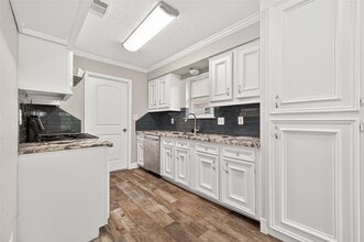 Building Photo - 10126 Fernstone Ln
