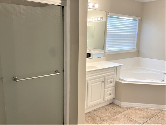 Building Photo - 101 Islamorada Way