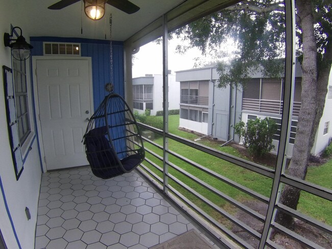 Building Photo - 854 Normandy Trail