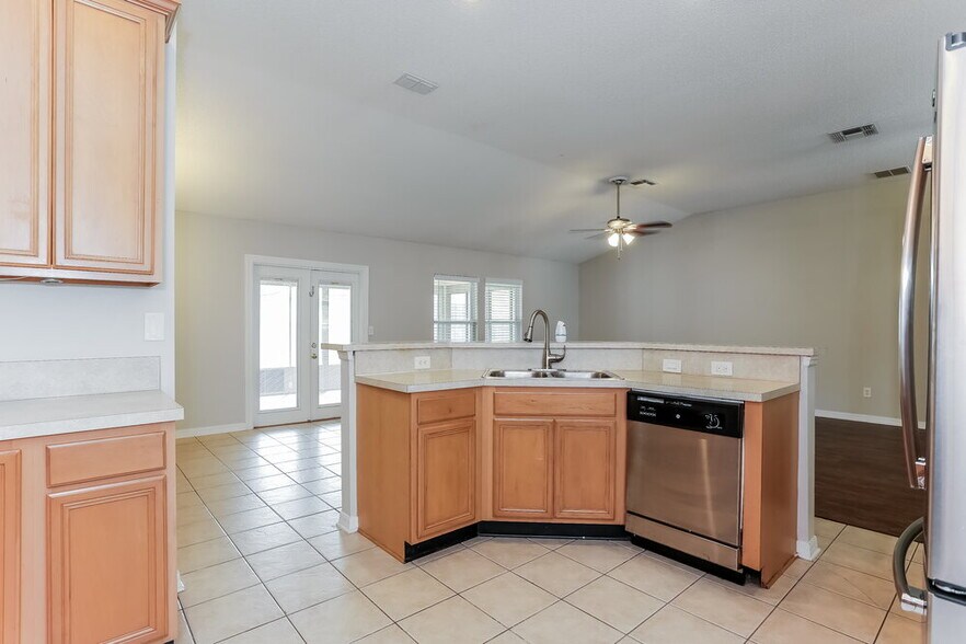 Building Photo - 2392 Watermill Dr