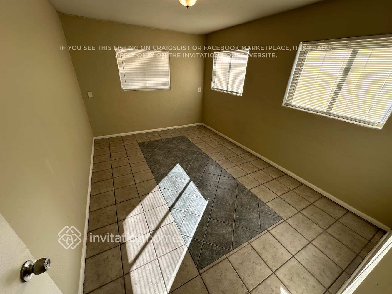 Building Photo - 4126 N Mitchell St