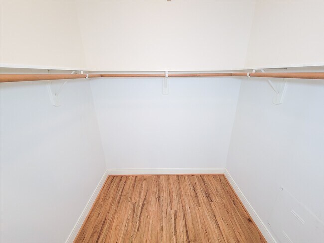 Building Photo - 1432 Ennis St