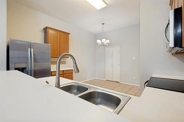 Building Photo - 3705 Hermalinda Dr