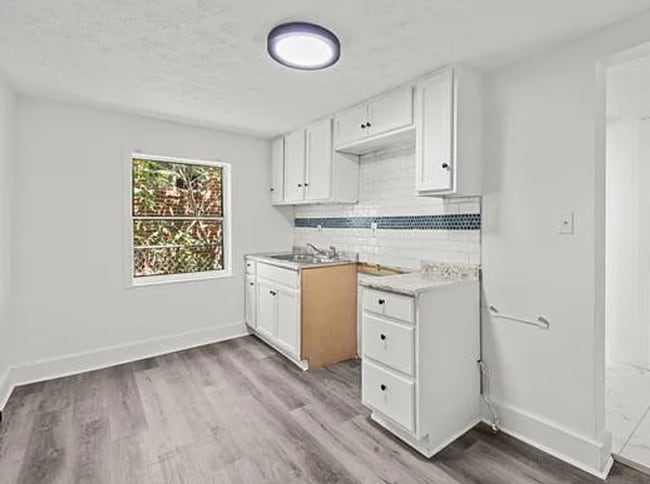 Building Photo - NOW AVAILABLE!!