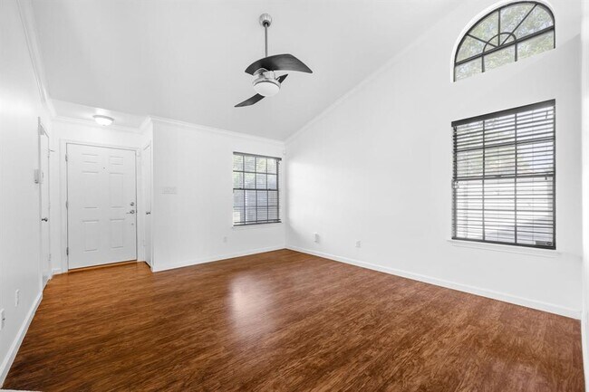 Building Photo - 12800 Meehan Dr