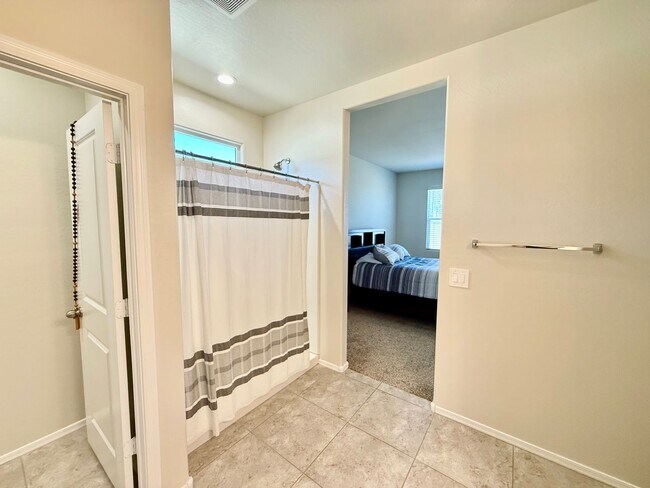 Building Photo - Large Newer-Built 4 Bedroom 2 Bathroom 3 Car Garage Home in Coolidge!