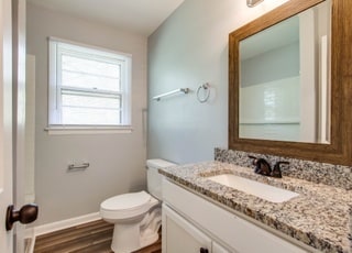Building Photo - 2301 Reidhurst Dr