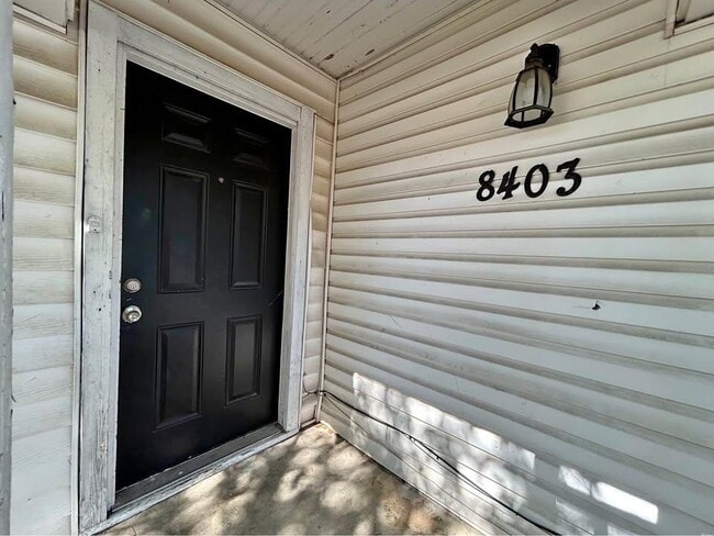 Building Photo - 8403 Tackett St