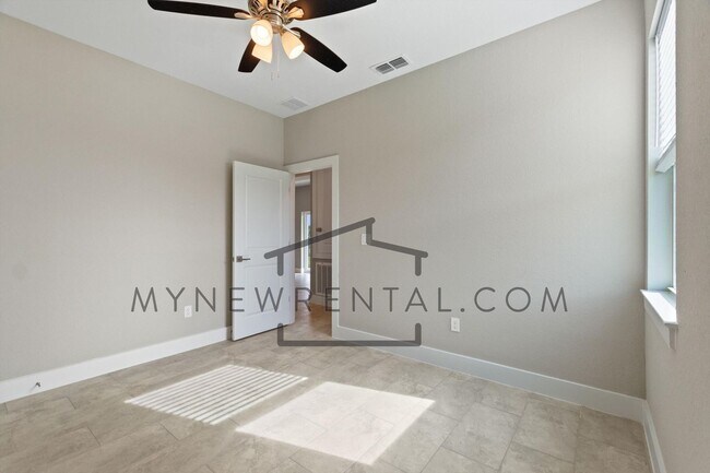 Building Photo - Deposit-Free! Modern, energy efficient hom...