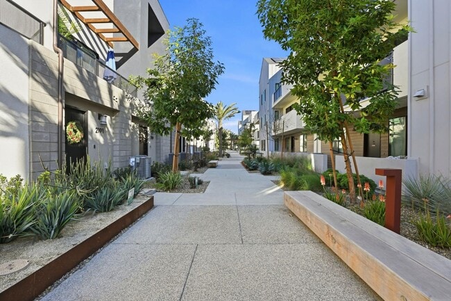 Building Photo - 2361 Acara Cir