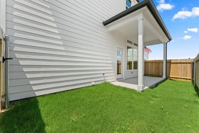 Building Photo - 2200 Grenache Dr