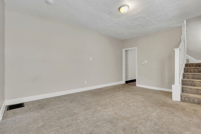 Building Photo - 498-500 N Champion Ave