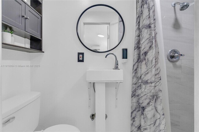 Building Photo - 774-774 NW 49th St