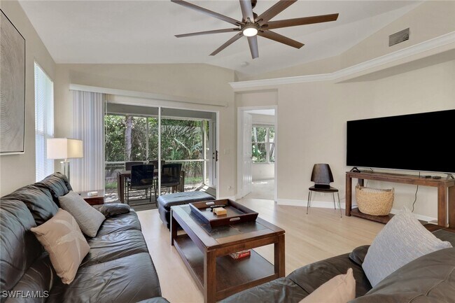 Building Photo - 15079 Sterling Oaks Dr