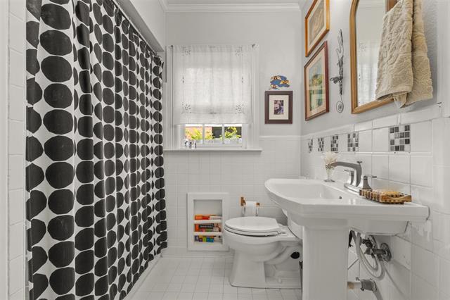 Building Photo - 9461 Waterview Rd