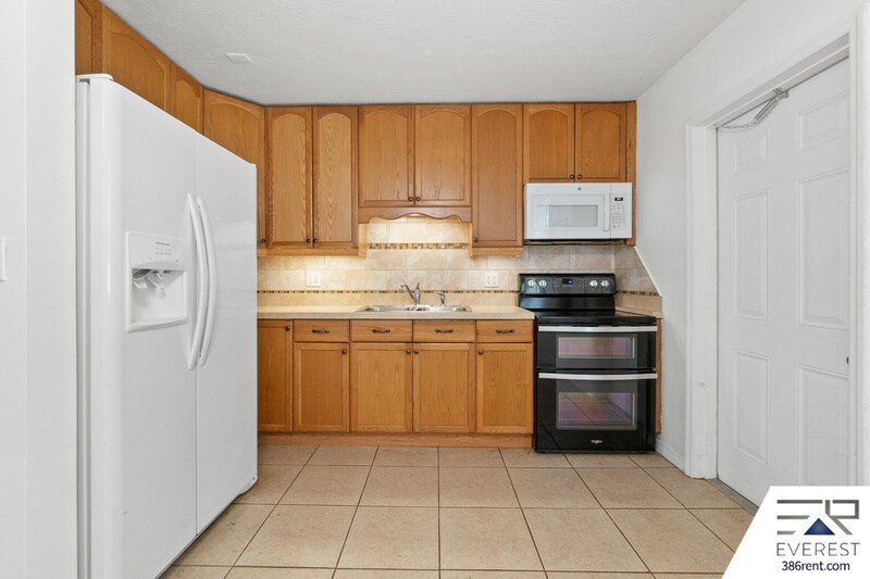 Building Photo - 618 S Lanvale Ave