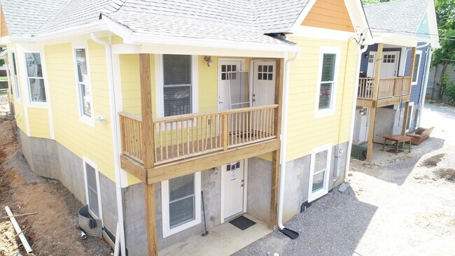 Building Photo - 1603 Forest Ave