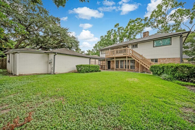 Building Photo - 16326 Heatherdale Dr