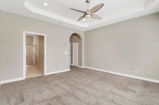 Building Photo - 6325 Spring Lake Terrace