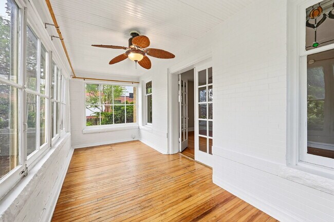 Building Photo - $4,720.95 with $300 off the first month's rent, 5 Beds - 5 Bath, Single Family Home in Denver wit...