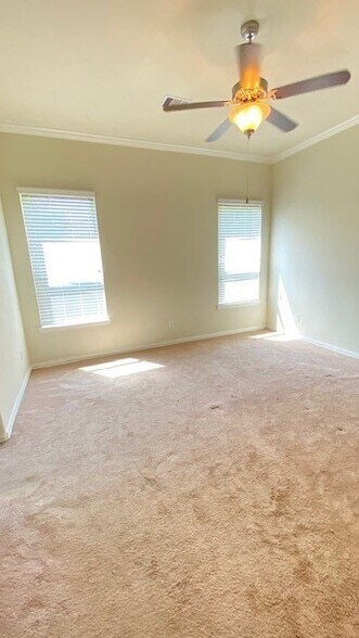 Building Photo - 5002 Naples Grove Ln