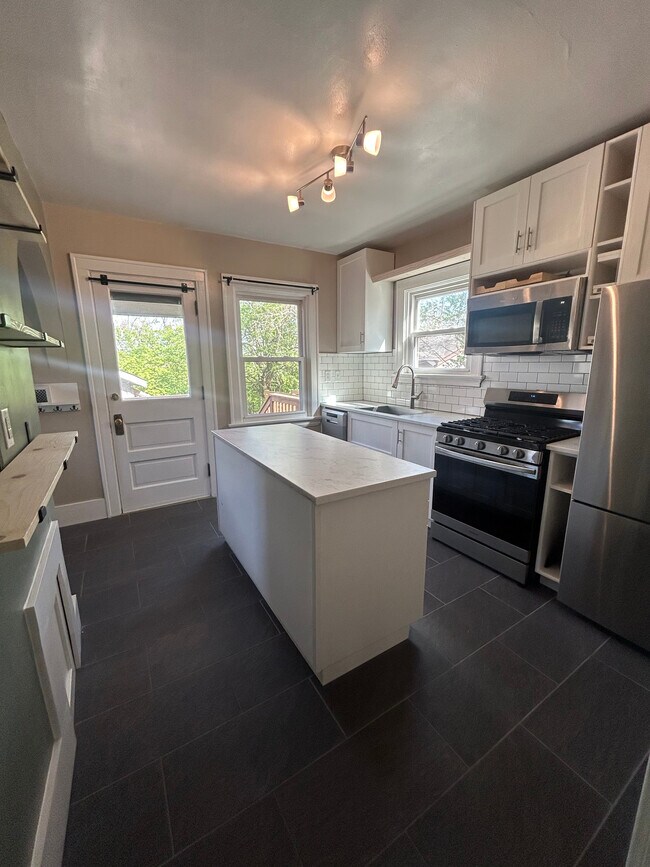 Primary Photo - 4524 Orkney Ave