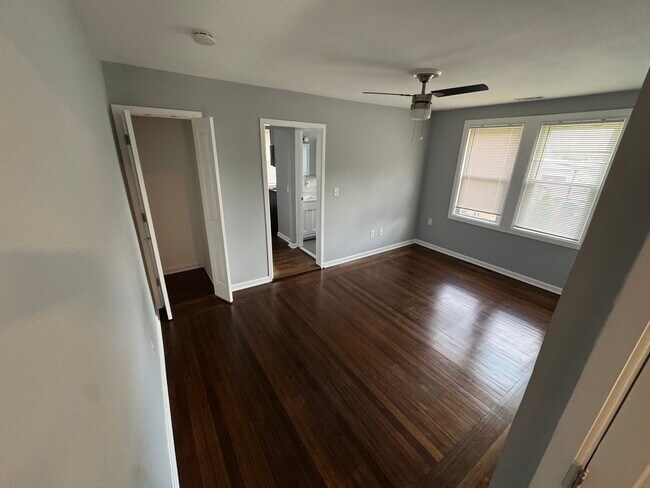 Building Photo - 437 Wheaton Ave