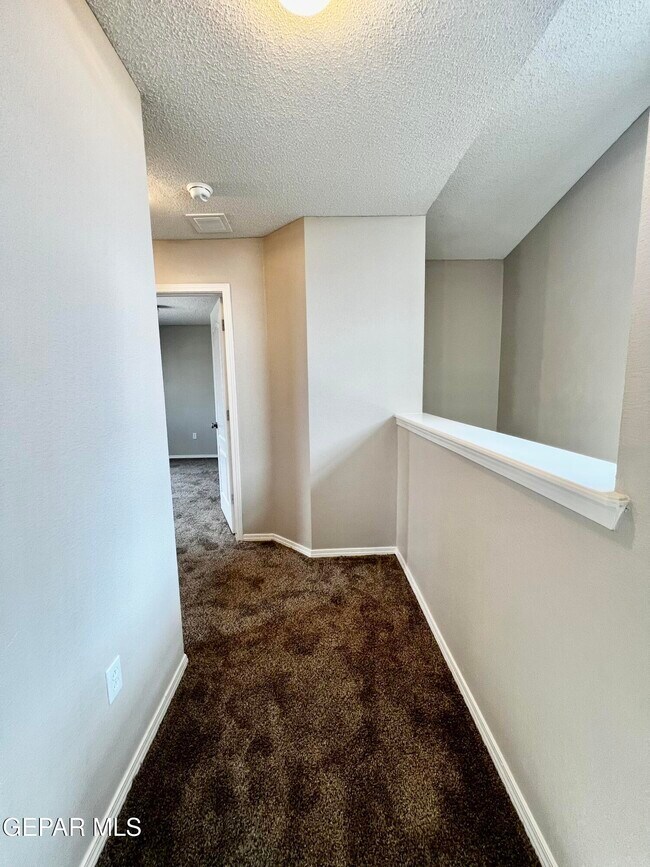 Building Photo - 14160 Lasso Rock Dr
