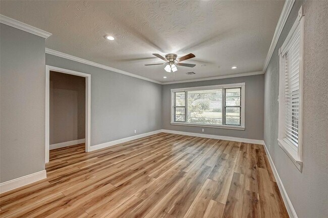 Building Photo - 4038 Cheena Dr